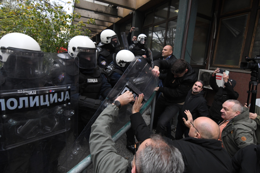 Oglasio se i MUP: Upozoravamo, nećemo tolerisati