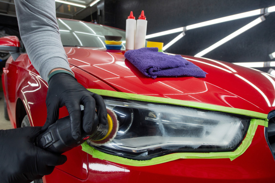 Poliranje automobila: Kako ukloniti ogrebotine, vratiti sjaj i zaštititi lak vozila