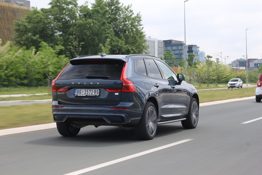 Test: Volvo XC60 Recharge – skandinavska škola FOTO