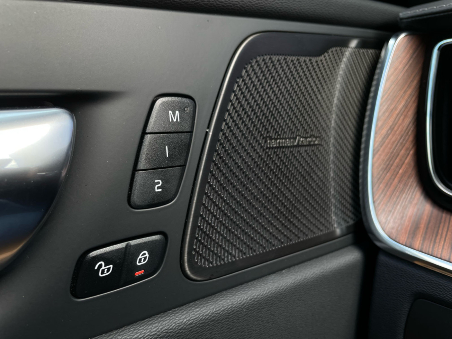 Test: Volvo XC60 Recharge – skandinavska škola FOTO