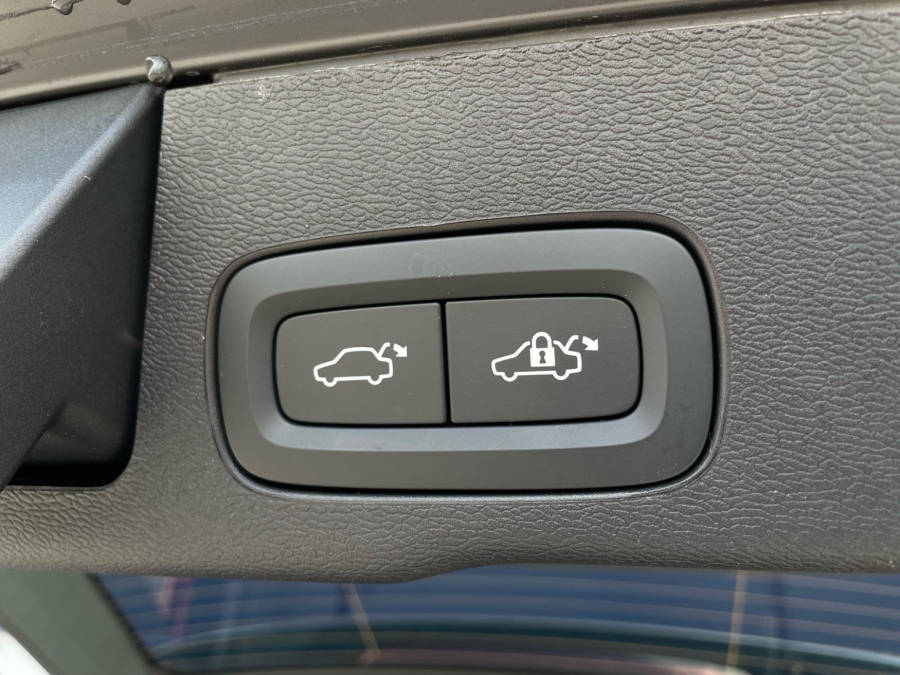 Test: Volvo XC60 Recharge – skandinavska škola FOTO