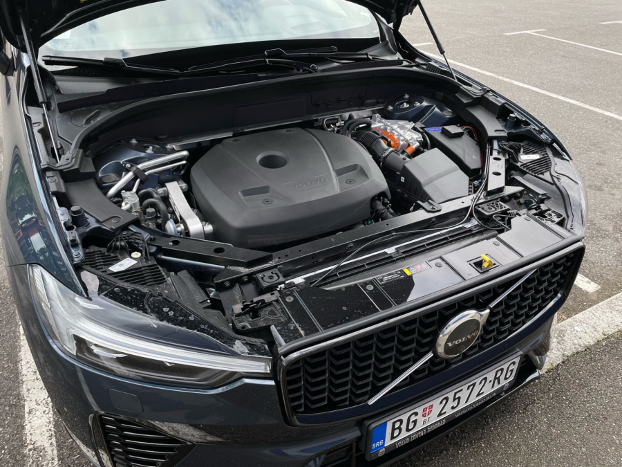 Test: Volvo XC60 Recharge – skandinavska škola FOTO