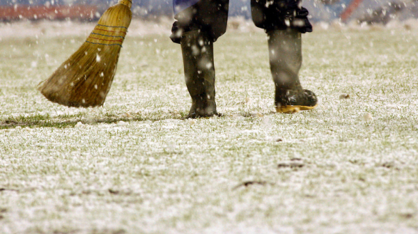 Sneg odlaže utakmice Superlige – ništa od fudbala u petak