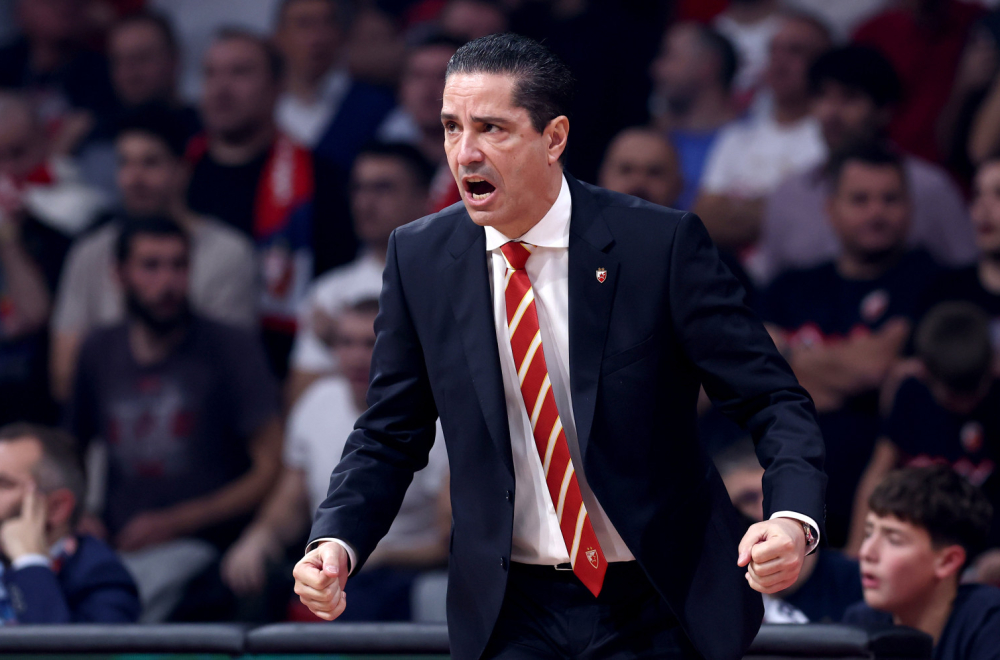 "Zvezda – patnja jedna, Željko ih je uvezao; Grk do juče bog, a sad kao ne zna ništa"