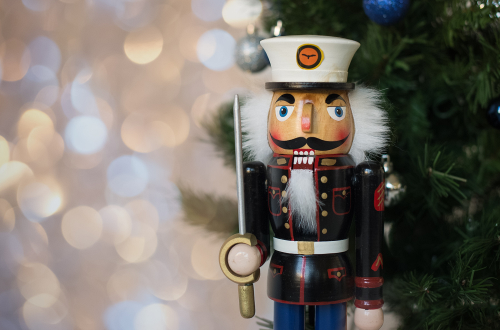 Kupila je novogodišnji ukras, a kada je uočila 18+ detalj šokirala se: "Moj sin se igrao s njim"  VIDEO