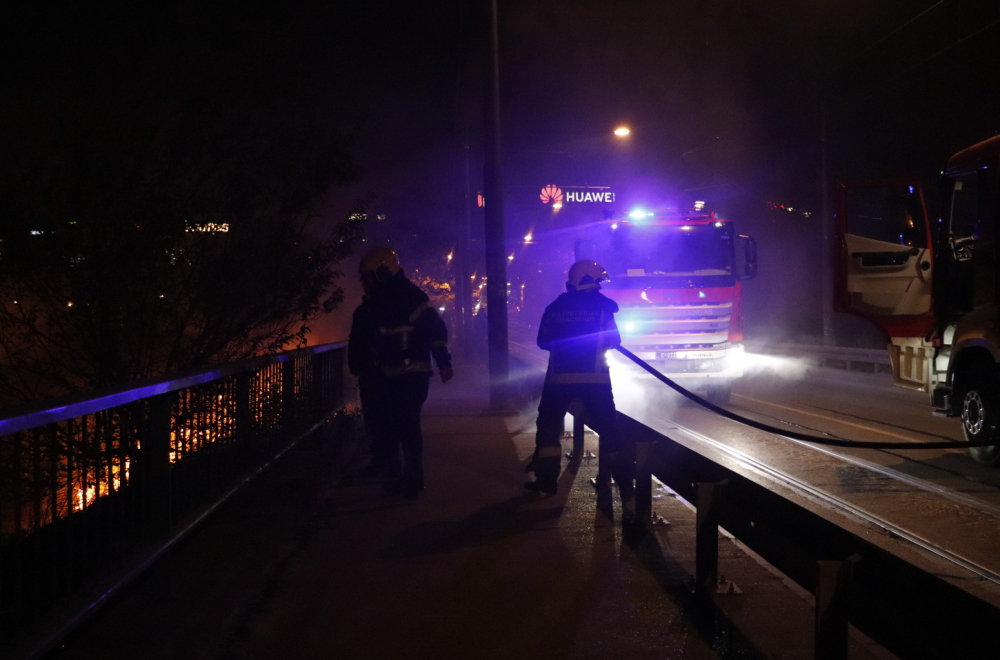 Ugašen požar kod Mosta na Adi; Oglasio se MUP; nema povređenih VIDEO