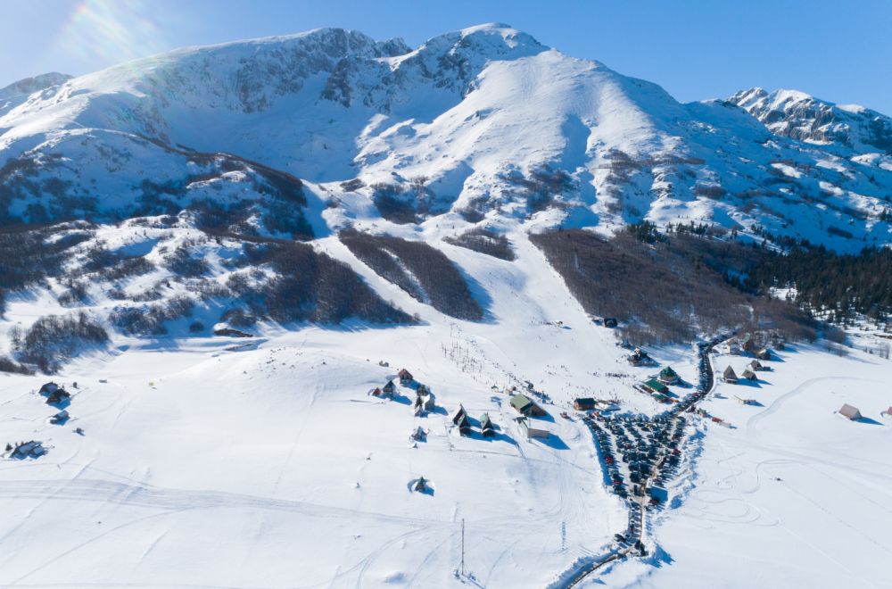 U ove zemlje možete na zimovanje bez pasoša: Važe za najjeftinija skijališta u Evropi FOTO