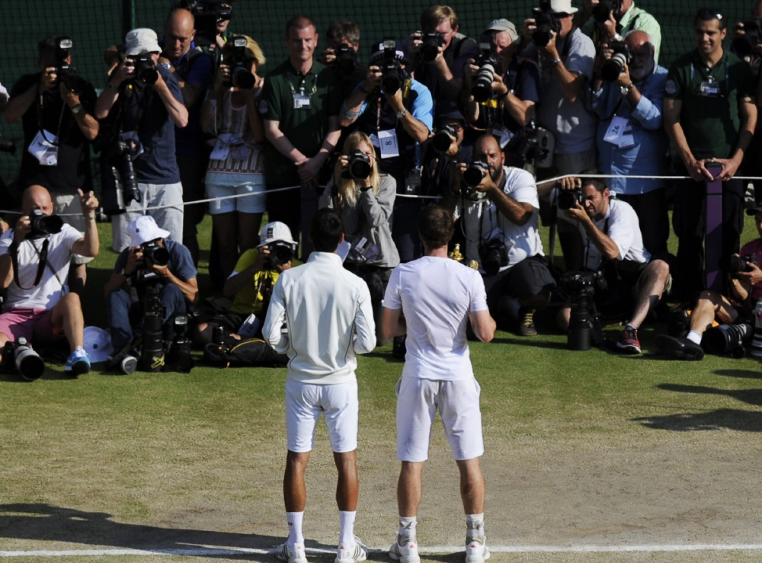 Đoković je u tenisu – sa obe noge!