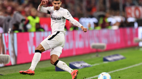 Glavobolja za Alonsa: Napadač ušao u finišu i doživeo prelom