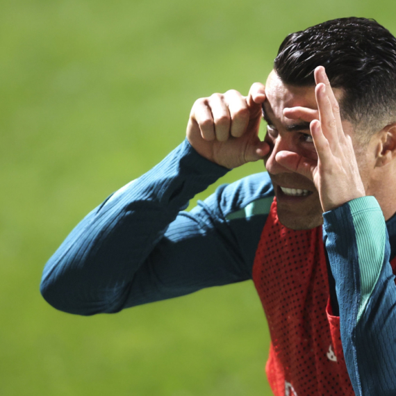 Ronaldo duguje 50.000 evra za botoks?