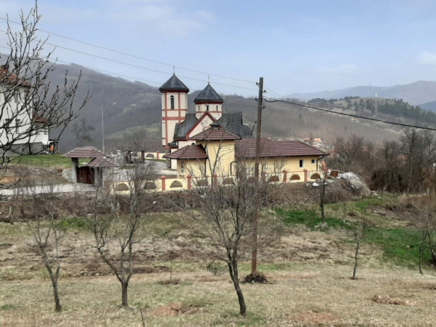 Nikolu pogodio zalutali metak ali zbog geografskog položaja sela niko nije odgovarao FOTO