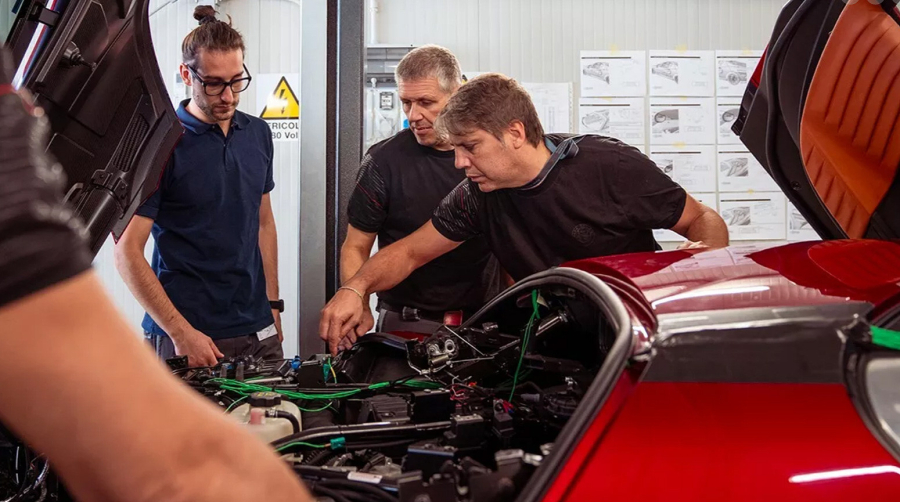 Alfa se dokazala na stazi: Stradale ide do 333 km/h! VIDEO