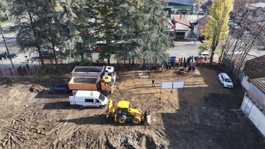 Sa novim parking-prostorom na Banjicu stiže i komunalni red FOTO