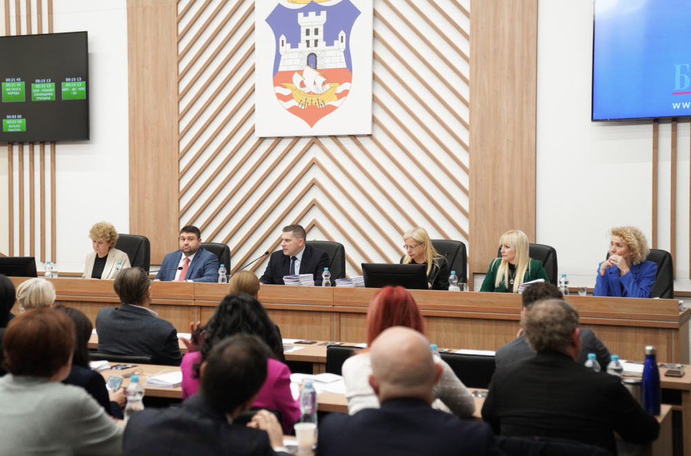 Skupština grada usvojila poreske stope na imovinu za 2025. godinu; Opozicija ponovo pravila haos VIDEO