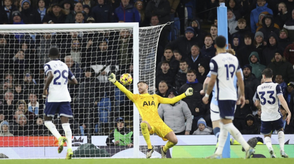 Golman Totenhem ide na višemesečnu pauzu