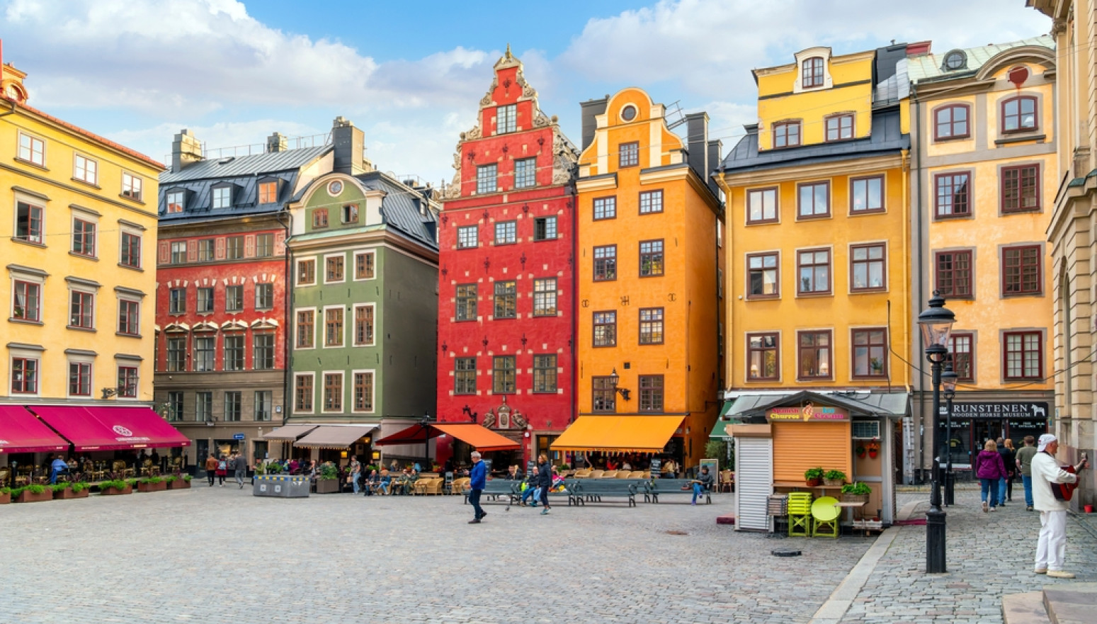 "Venecija Severa" osvaja na prvi pogled: Grad na 14 ostrva opija svojom lepotom VIDEO