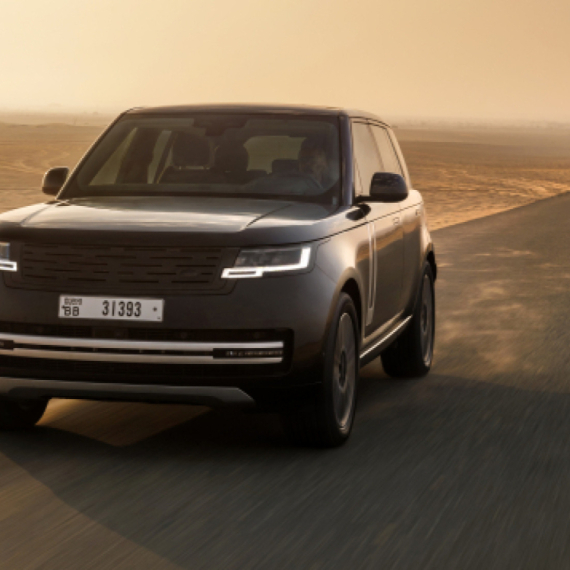 Nove fotografije: Range Rover Electric pokorava arapsku pustinju FOTO