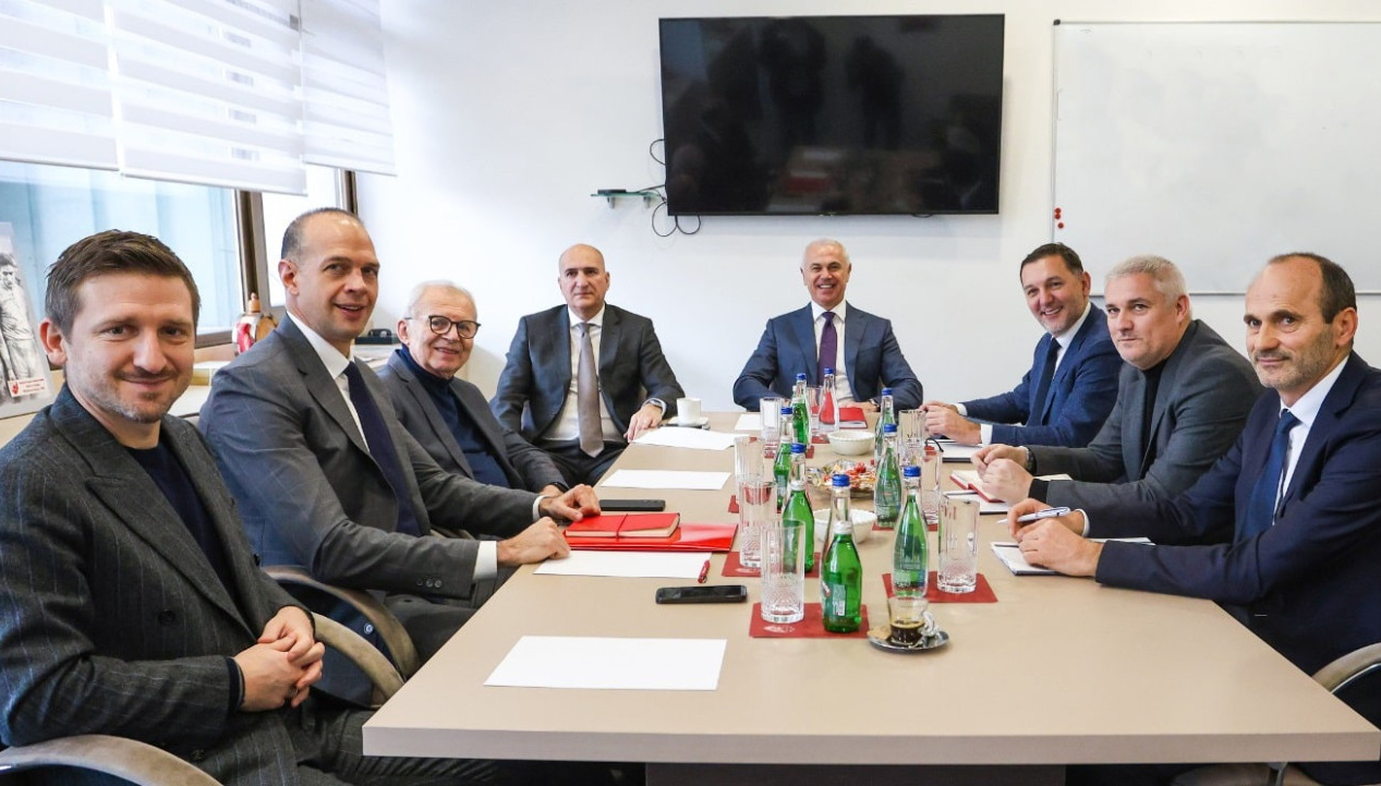 Čelnici FSS posetili "večite" – ovo su bile teme razgovora FOTO