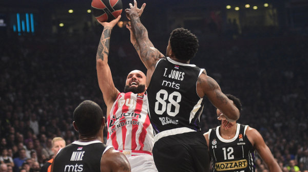 Partizan preokrenuo -14, Olimpijakos pao u punoj Areni! VIDEO