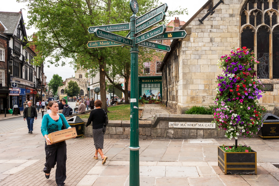 Kao iz knjige o Hariju Poteru: Ovaj grad ima čarobnu atmosferu, najbolji za posetu zimi FOTO
