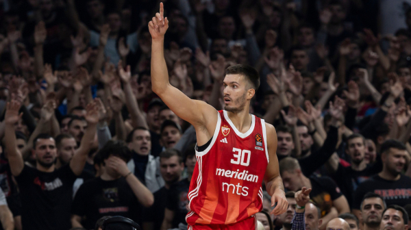 Petrušev i Dobrić briljirali, Zvezda "stotkom" razbila Bajern!