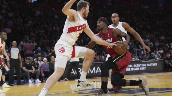 Jović opet na klupi – Batler rešetao Rajakovićev Toronto VIDEO