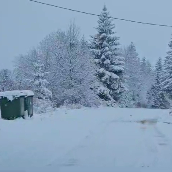 Sneg napravio haos, pao dalekovod: Hrvatska u mraku FOTO