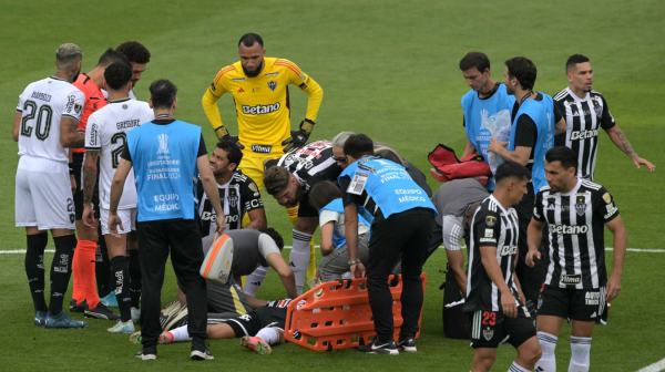 Divljački start u 30. sekundi finala Kope – krv na sve strane! VIDEO