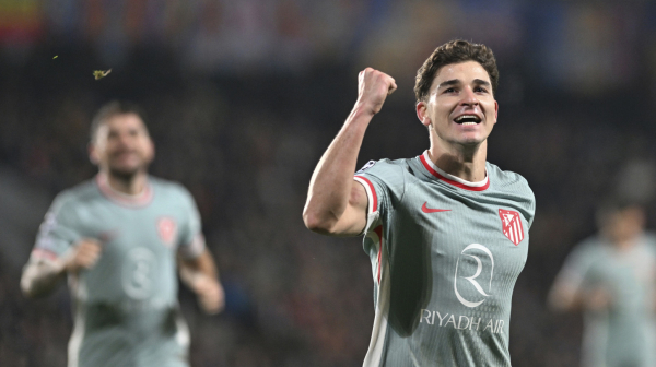 Atletiko iskoristio debakl Barse, Ristić presedeo meč