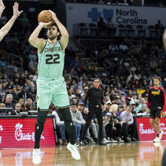 Micićeva "magija" oduševila navijače VIDEO