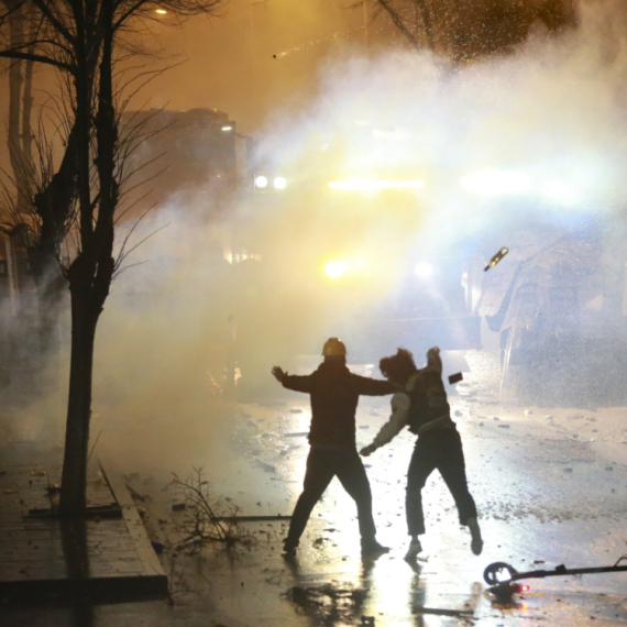 Gruzijski demonstranti blokirali pristupni put crnomorskoj luci Poti VIDEO