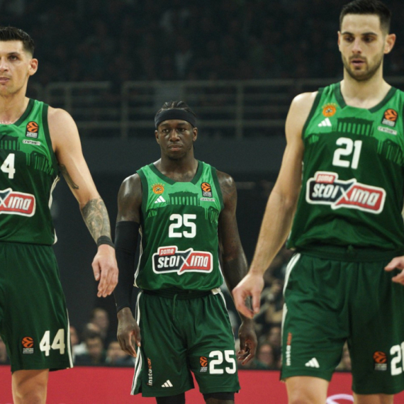 Haos u PAO pred Partizan: Papapetru poslao Nana u bolnicu?