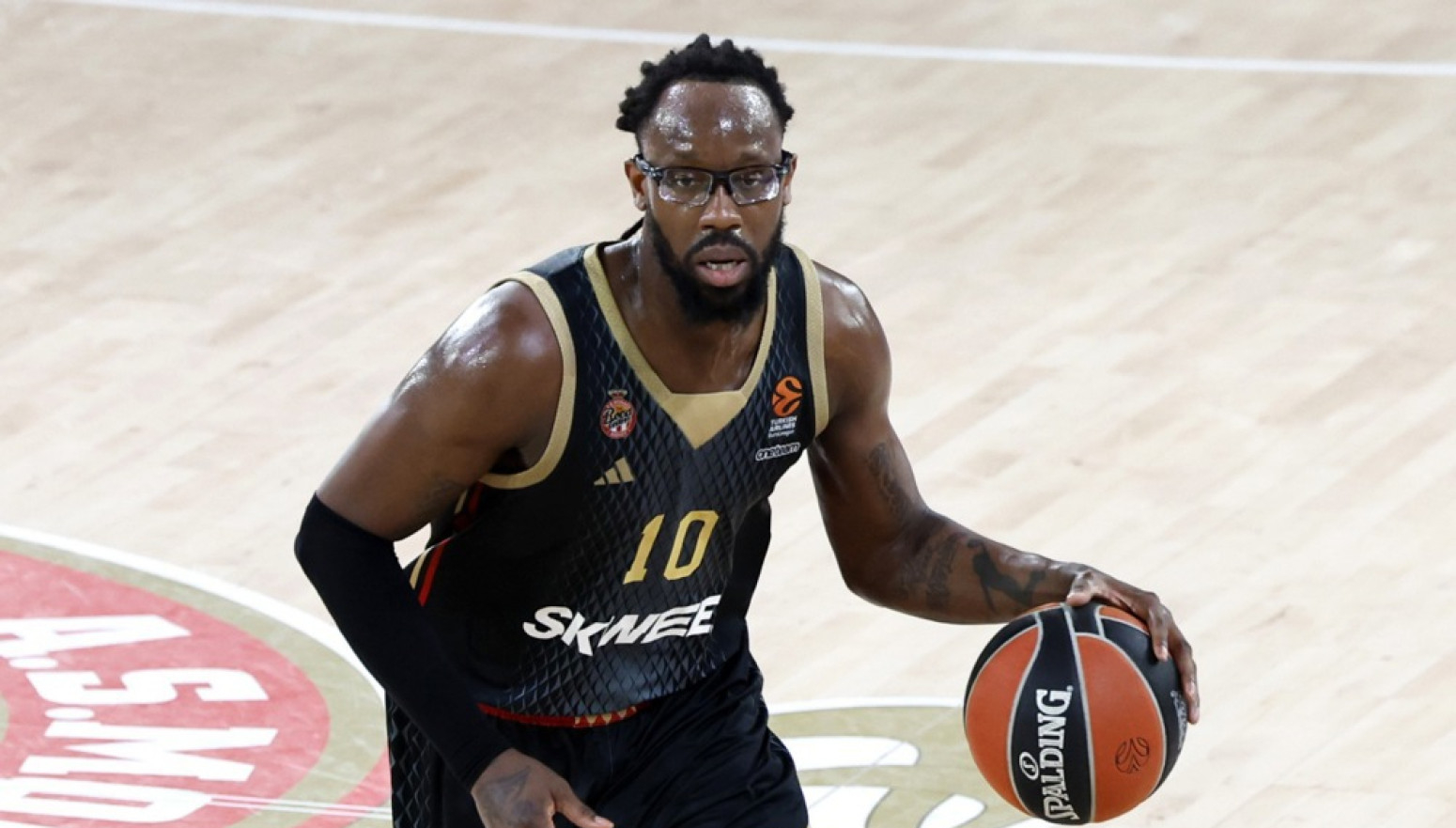 Zvezda dovodi Amerikanca!