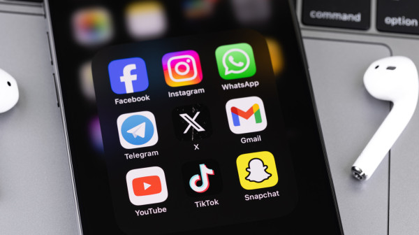 Ne pomažu ni žalbe: Društvene mreže zabranjene, i tačka