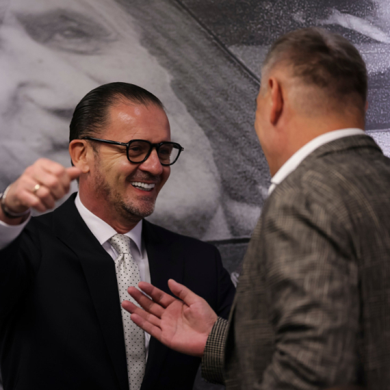 Otkriveno zašto je Milošević podneo ostavku