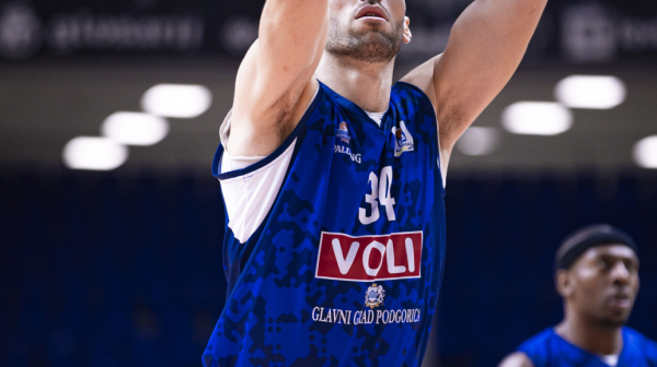 Budućnost rutinski protiv Cibone – 23 poena Kamenjaša