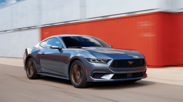 Veliko iznenađenje: Stiže Mustang limuzina?