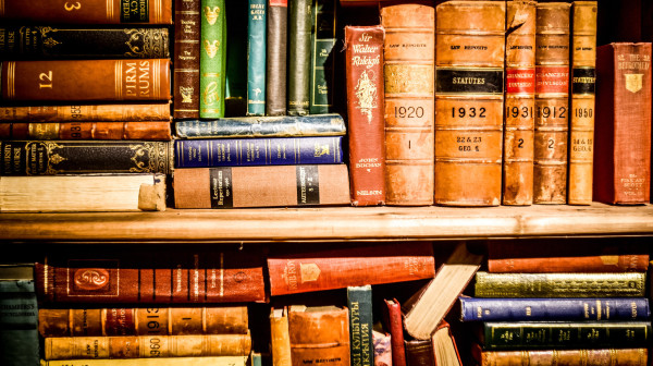 Lista kandidata za Bukerovu nagradu: U selekciji i roman objavljen 1990. i priča o Virdžini