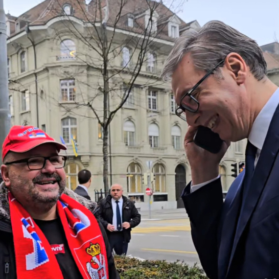 Srdačan susret Vučića sa srpskim državljaninom u Švajcarskoj: Ovo su mi uvek najdraži susreti VIDEO