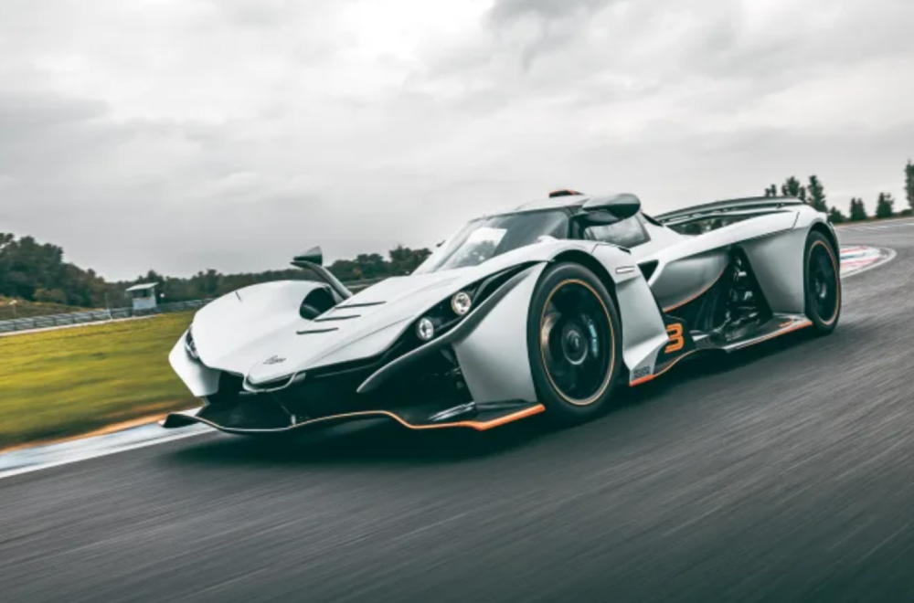 Nova "raketa" iz Češke: Ovo je Praga Bohema FOTO