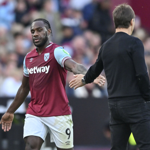 Napadač Vest Hema imao tešku saobraćajku – automobil uništen, klub se moli za njega FOTO