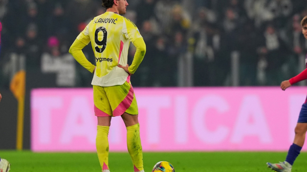 Vlahović se vratio i asistirao za bod u nadoknadi – Mota "pocrveneo" protiv bivšeg tima VIDEO