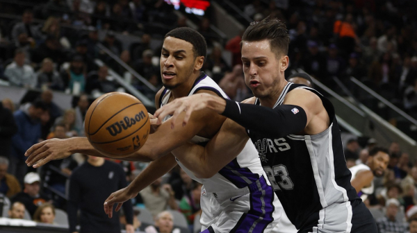 Šta se desi kada pokažete srednji prst sudiji? VIDEO