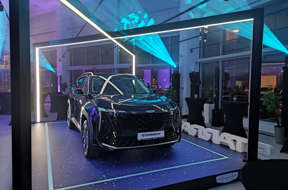 Zvezdani zrak: Bili smo na predstavljanju novog Geely modela u Srbiji FOTO