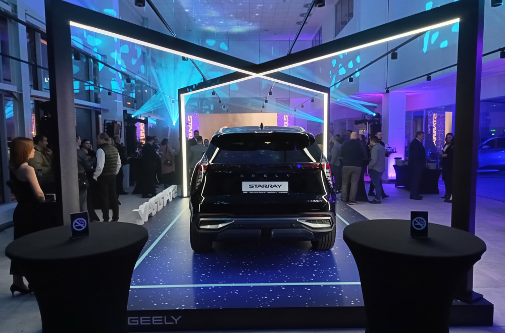 Zvezdani zrak: Bili smo na predstavljanju novog Geely modela u Srbiji FOTO