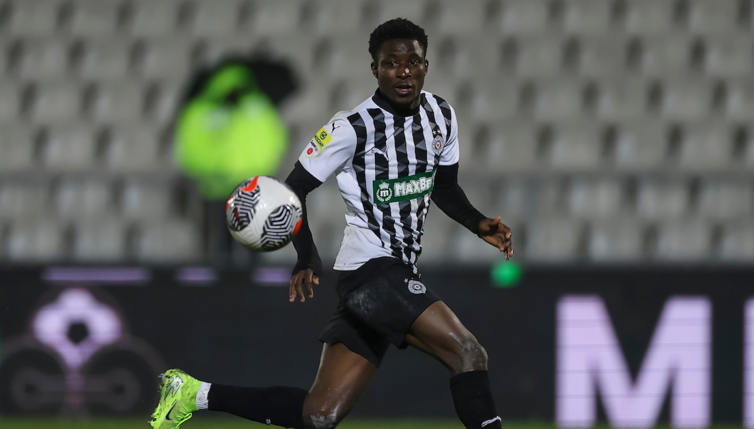 Partizan odjavio Fejenord – ponudili "samo" tri miliona za Zubairua