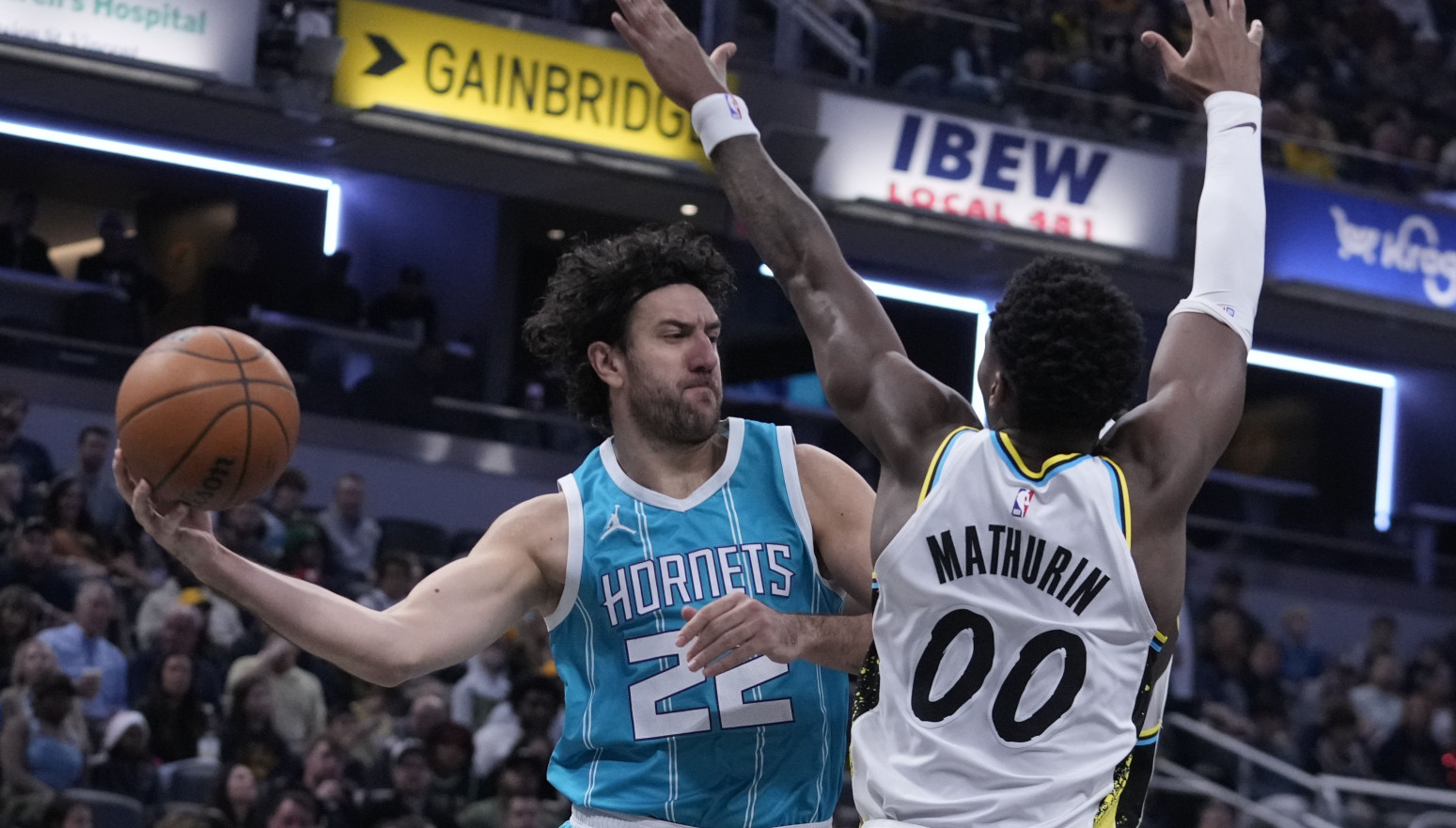 Fenomenalni Micić vodio Hornetse do iznenađenja! VIDEO