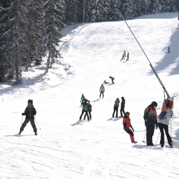 Region se sjatio: Strani turisti pohrlili na Kopaonik VIDEO