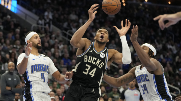 Adetokumbo i Lilard uništili Orlando za polufinale Kupa VIDEO