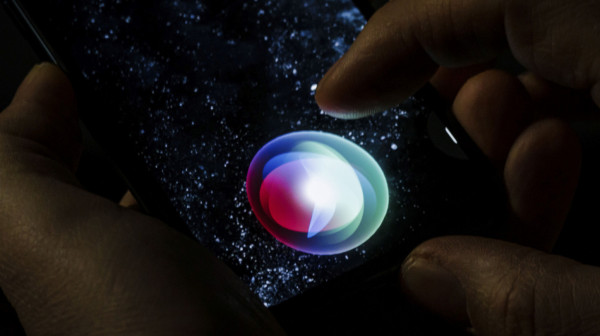 Znamo kad će Apple predstaviti novu Siri